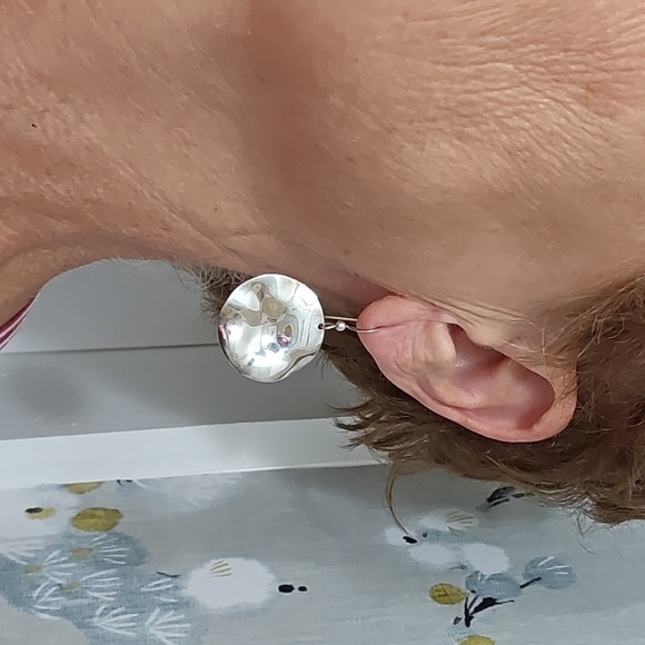 😍925 Silver Wavy Disc Earrings😍 - Picture 4 of 6